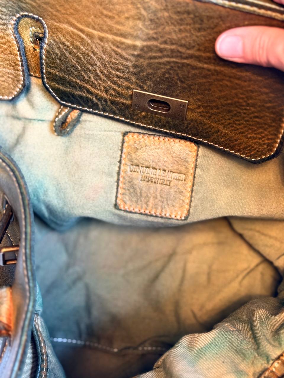 Cognac washed leather bag with handmade finished color