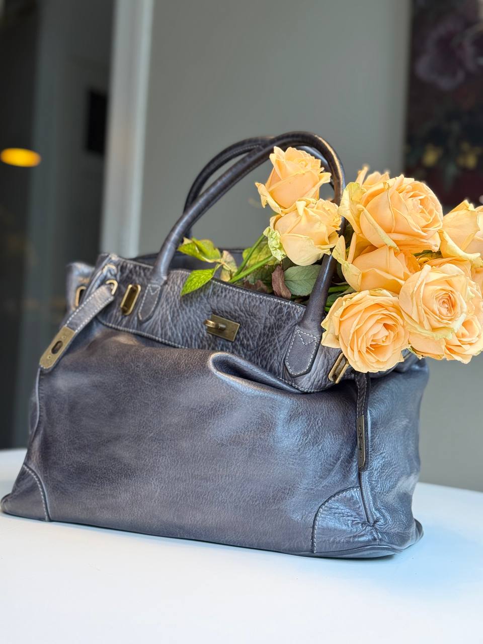 Anthracite washed leather bag with handmade finished color