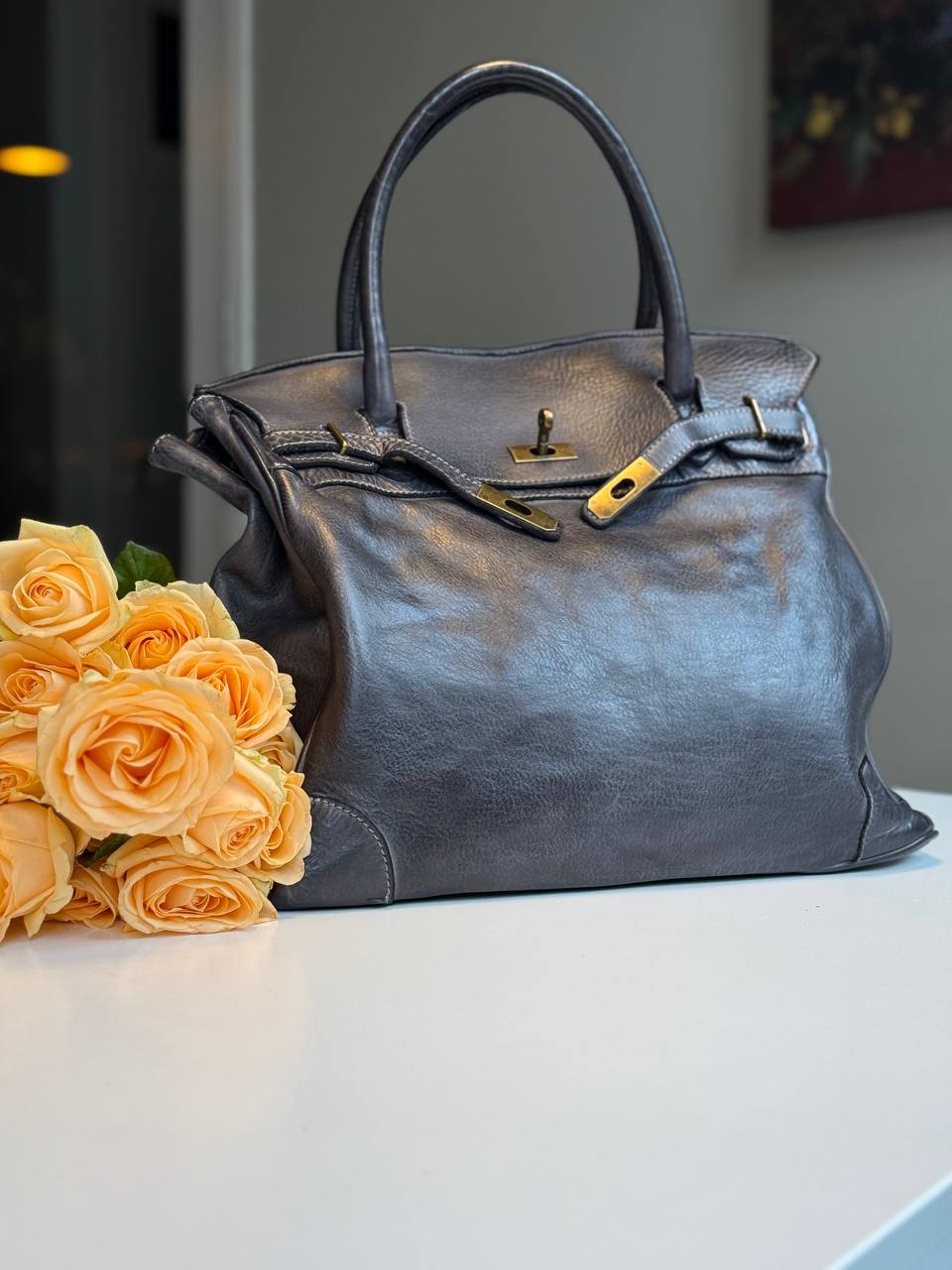 Anthracite washed leather bag with handmade finished color