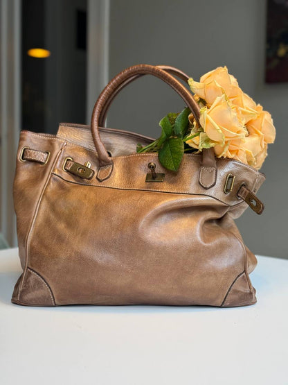 Walnuts washed leather bag with handmade finished color