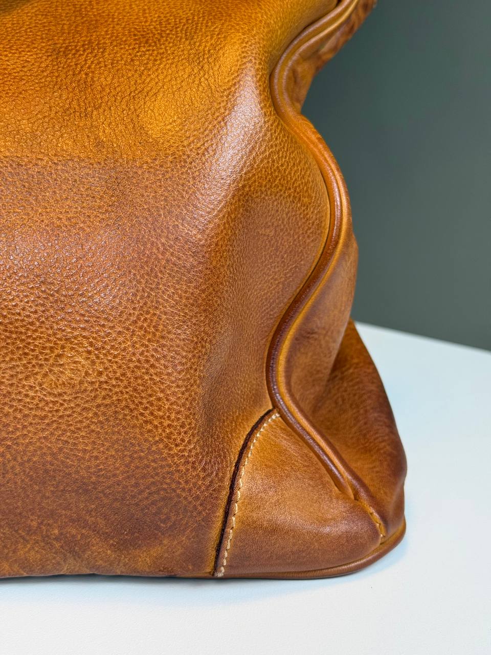 Cognac washed leather bag with handmade finished color